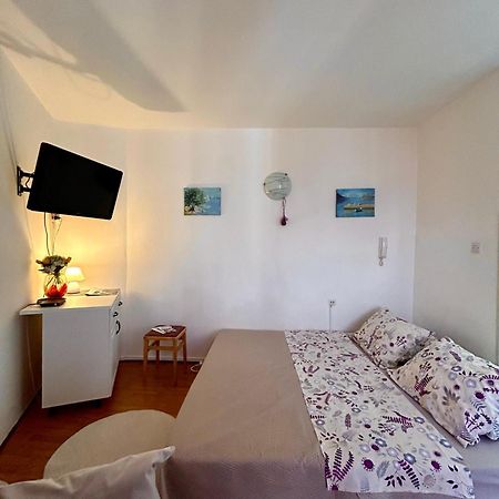Bright And Charming Studio Apartment 里耶卡 外观 照片